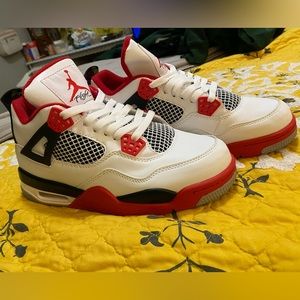 Air Jordan 4 Retro OG 'Fire Red' 2020